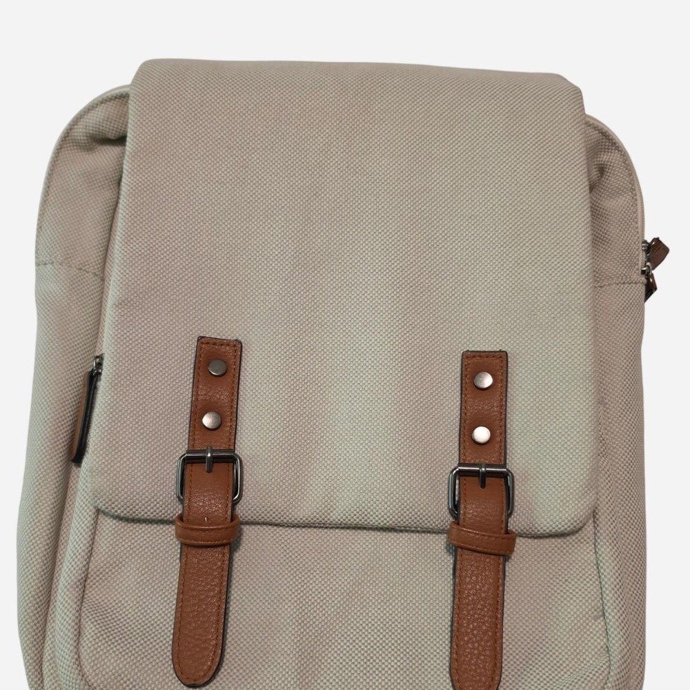 Downeast tan and cream canvas backpack